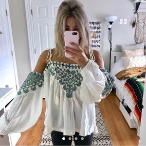 FREE PEOPLE embroidered top 🌸